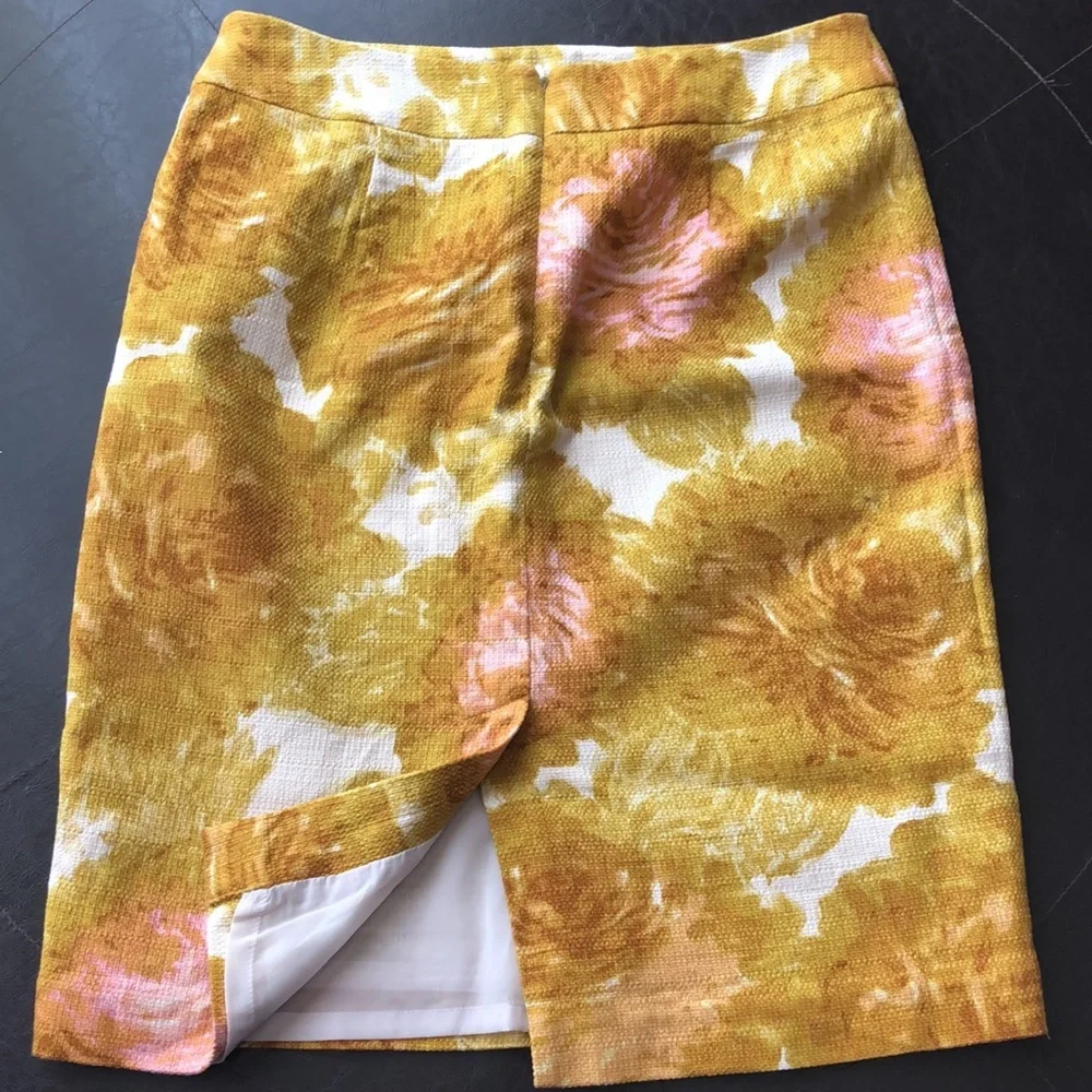 COPY - Talbots pencil skirt floral woman’s size 6 fall autumn colors office car…